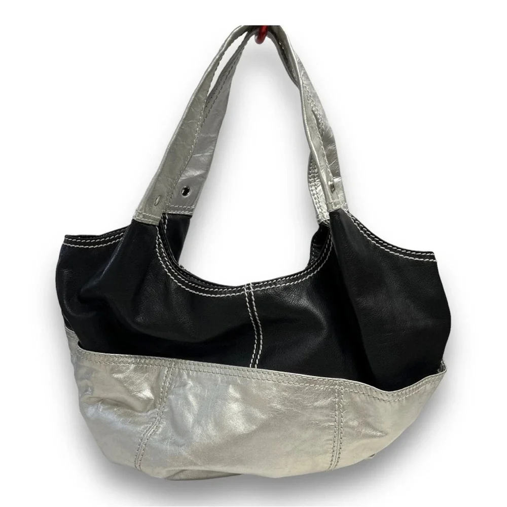 B. MAKOWSKY Vintage black silver leather hobo bucket bag with top stitching